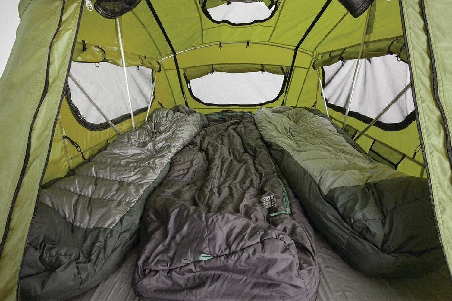 222-1 yakima skyrise rooftop tent