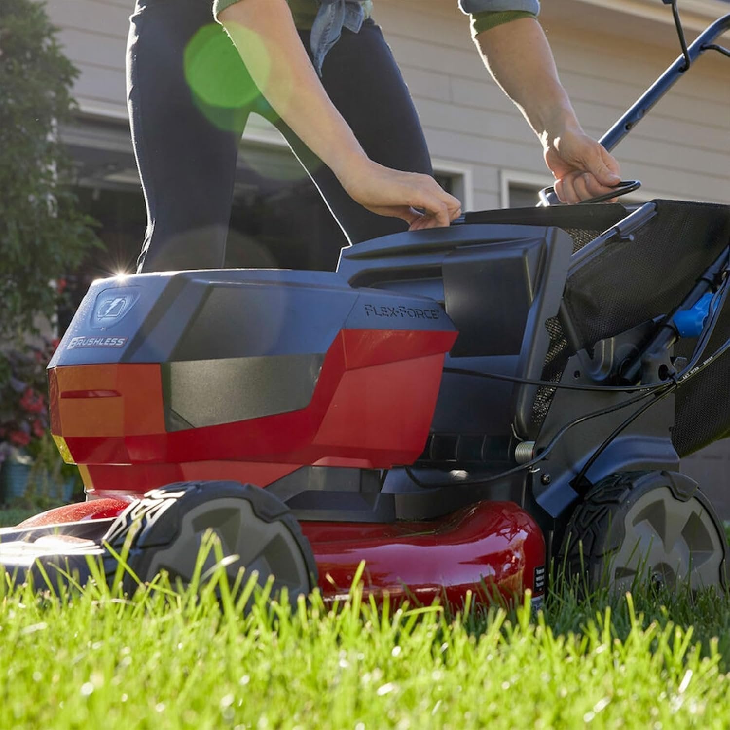81DIOfzHNhL._AC_SL1500_-1 toro super recycler 21″ 60v battery personal pace mower