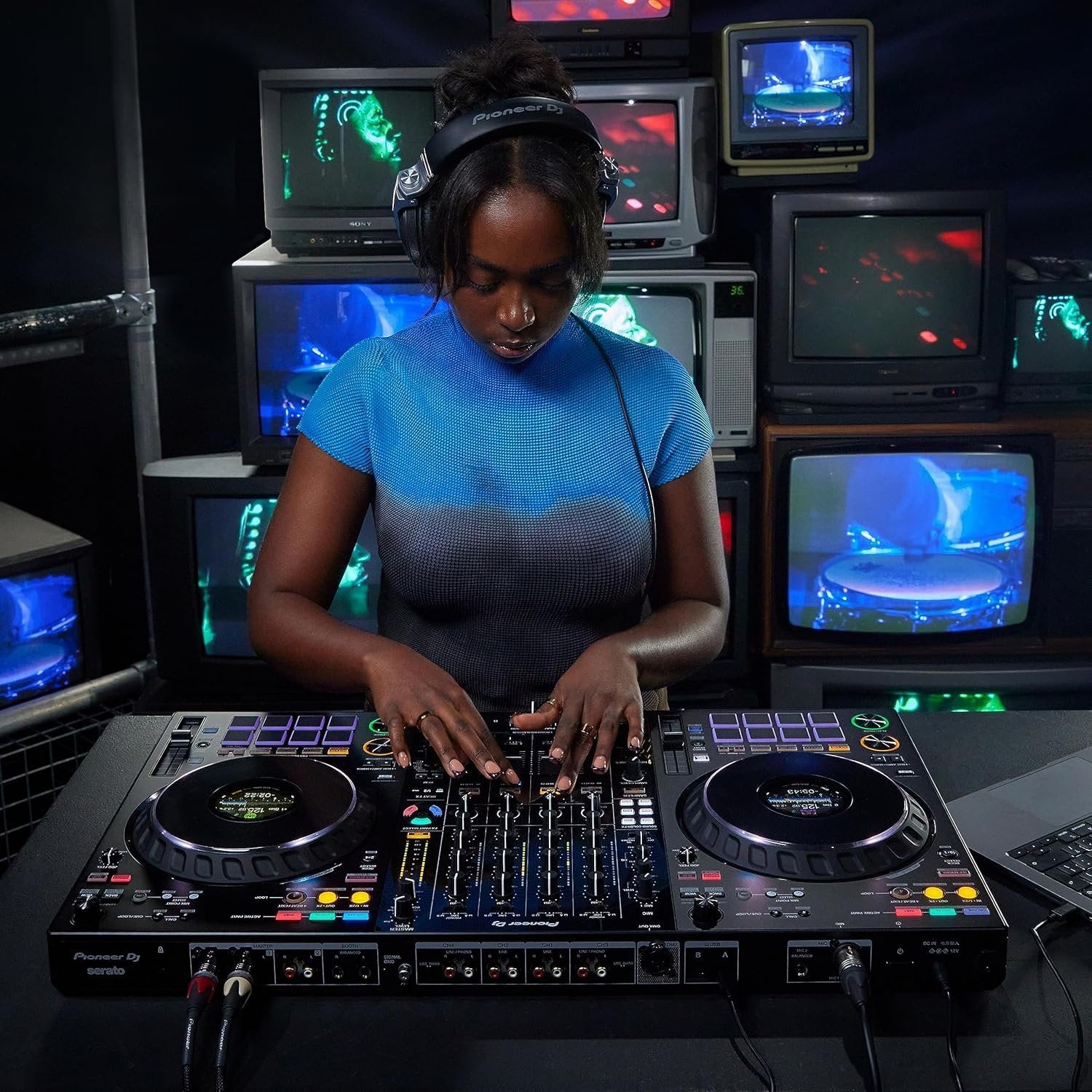 91pi1N8AYhL._AC_SL1500_c85025ee-7878-4351-98ad-4a7d6149dfe3 pioneer dj ddj flx10 4 channel dj controller