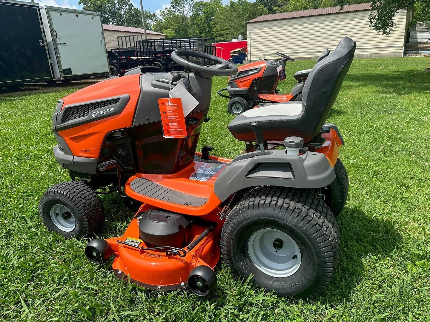img_0633 husqvarna ts 148xk 48″ lawn tractor 24hp koh (scratch and dent)